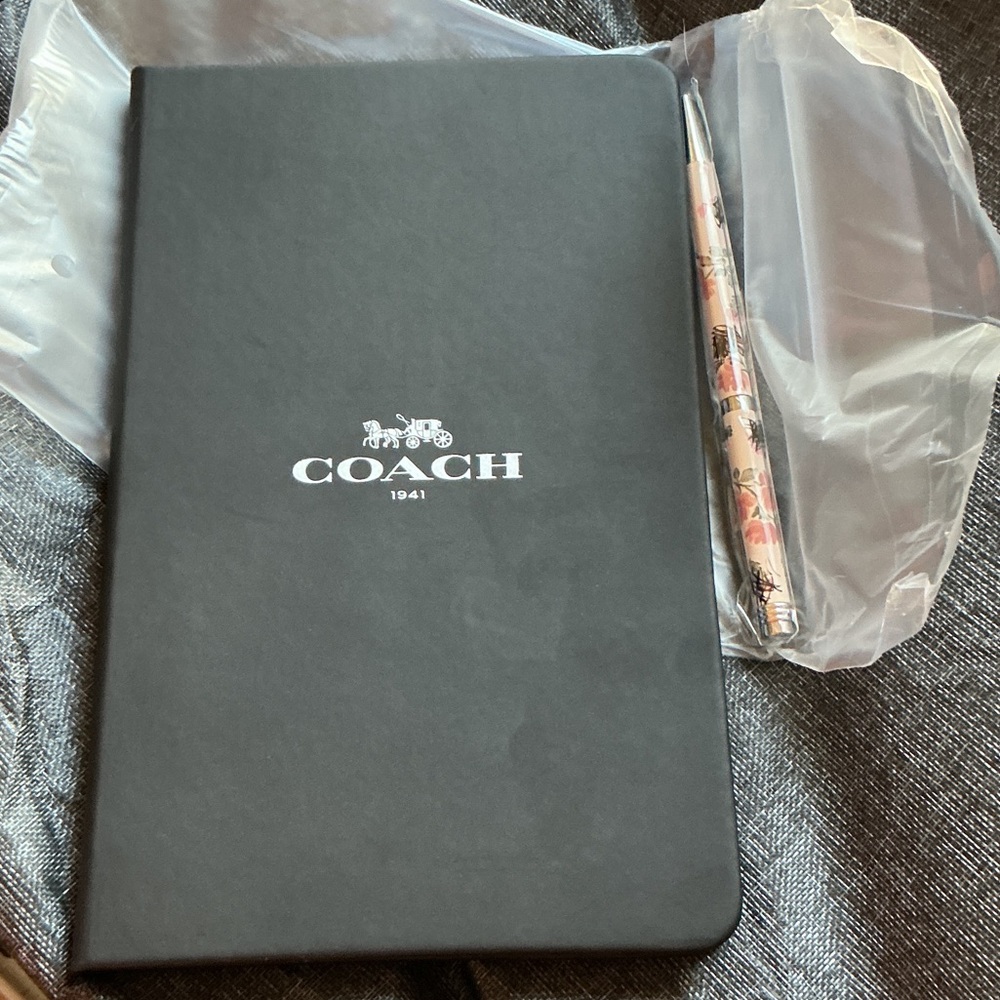 Coach Black Notebook with Floral Cashin Pen New in Packaging